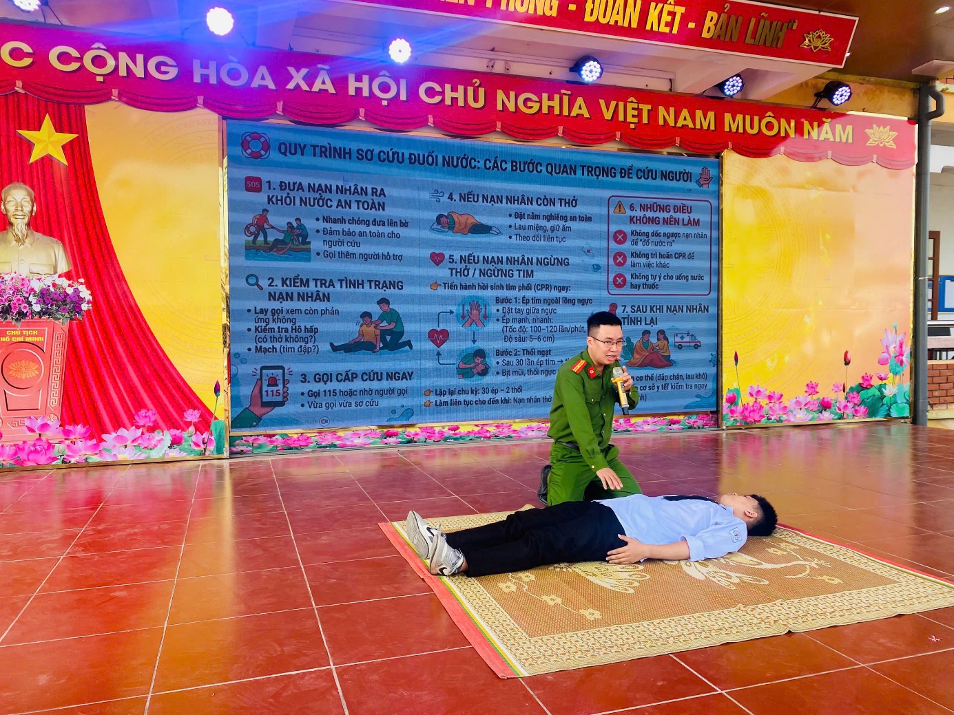 Trường THPT Hà Đông phối hợp Công an xã Hà Đông tổ chức chuyên đề tuyên truyền phòng chống đuối nước cho học sinh